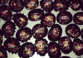 Kurma coklat kacang ( kurcok ) resep mudah selanjutnya kurma coklat kacang,sesuai namanya ada kurma ada coklat ada kacang. Cornflakes Coklat Kacang Mede Resep Jajan Cemilan Facebook