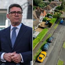 🚨🏡 "THE OCTOBER DEADLINE IS CLOSING IN!" Andy Burnham has announced a new  £40 rule for households with driveways, and homeowners have only weeks left  to act before time runs out. 😱👇