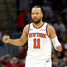 Mike Brown puts Jalen Brunson leadership in class with two NBA legends