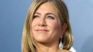 Amanda Bateman's Instagram, Twitter & Facebook