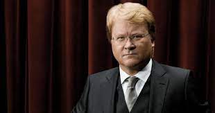 Lars adaktusson's profile including the latest music, albums, songs, music videos and more updates. Lars Adaktusson Kand Tv Personlighet Journalist Och Programledare