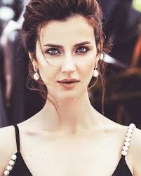 يا جمال عيونج يا ايرام Turkish Women Beautiful Turkish Beauty Beautiful Celebrities