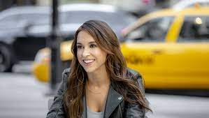 10 question trivia quiz, authored by sttgal last updated: Crossword Mysteries Abracadaver Lacey Chabert New Hallmark Movies Movie Stars