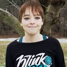 Kayla Hinkle's Instagram, Twitter & Facebook