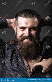 Homem Barbudo Com Barba Barbuda Gay. Conceito De Barbearia. Bigodes  Felizes. Foto de Stock - Imagem de soltar, cabeleireiro: 241909270
