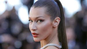 Bella hadid shows support for palestine at brooklyn march. Model Bella Hadid Marches In Pro Palestinian New York Protests Daily Sabah
