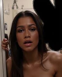 zendaya nude pics - SeaArt AI - 무료 AI 아트 생성기