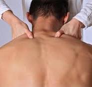 Hướng dẫn cách bấm huyệt chữa thoái hóa đốt sống chuẩn tại nhà