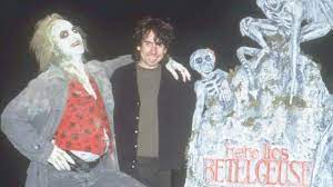A behind the scenes look at the movie beetlejuice. Hollywood Horror Museum Auf Twitter Rare Behind The Scenes Shots From One Of Our Favorite Films Tim Burton S Beetlejuice 1987