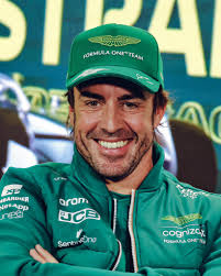 Raúl (@Daswomeister)