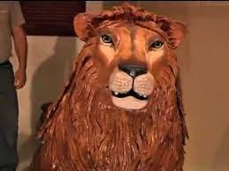 The answer for one art buyer was a resounding yes. Da Vinci S Mechanical Lion Walks Flv Mechanischer Lowe Youtube