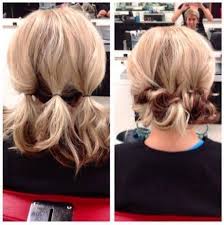 Einfache Hochsteckfrisuren Fur Mittellanges Haar Einfache Hochsteckfrisuren Mittellanges Hochsteckfrisuren Kurze Haare Hochsteckfrisur Frisur Ideen