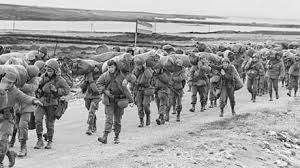 Spanish nouns have a gender, which is either feminine (like la mujer or la luna) or masculine (like el hombre or el sol). La Cia Evaluo En 1982 Entregar Las Islas Malvinas A La Argentina Rt