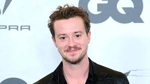 Who would you cast Joseph Quinn as in the DCU? : r/Fancast