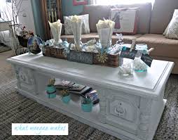 The holiday party pros at hgtv share 40 ideas for christmas table decorations, table settings and tablescapes for celebrating christmas in style. My Christmas Coffee Table Love
