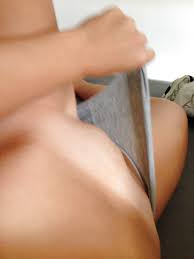 Joven gringa desnuda mostrando la vagina | Fotos caseras de mujeres maduras  desnudas, mujeres tetonas.