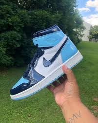 Air Jordan 1 Retro High Og Blue Chill Blue Black White Cd0461 401 In 2020 Jordan 1 Retro High Air Jordans Blue Black