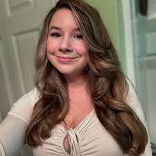 Zoe Chase (@zoesaleena)