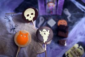 Halloween A L Atelier Du Chocolat En 2020 Atelier Chocolat Chocolat Chocolatiere