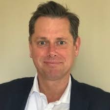 Jonathon Bray's Instagram, Twitter & Facebook