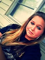 Danielle Bratton's Instagram, Twitter & Facebook