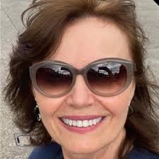 Holly Hunt's Modern Chicago Apartment