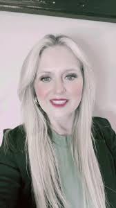 Hey, I'm Jen, here to help you build belief, craft your vision, and ri...