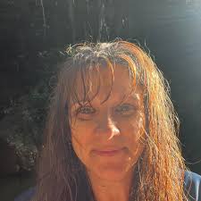 The spirit of #Christmas comes alive in the Blue Room of The White House