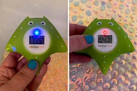 One possible downside to bathing in hot water, is that it may strip away too much of the skin's natural oils. Best Baby Bath Thermometer 2021 Update Safe Non Toxic Affordable