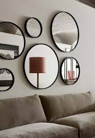 Accumulation De Miroirs Au Salon Relooking Express 13 Idees Bluffantes Et Pas Cheres Cotemaison F Wohnzimmer Spiegel Dekoration Wohnung Spiegel Schmucken