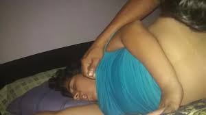 Me Cojo a Mi Prima Dormida y Le Gusta