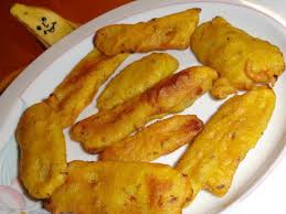 Bananas are coated in rolled oats and fried until the outside is crispy and the inside smooth. Pazhampori Ripe Banana Fry It Is The Most Favourite Snack In Southern India Especially Kerala 9gag