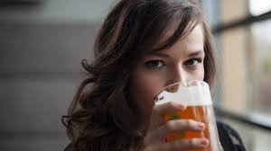 Risiken Fur Grauer Star Bierchen Und Diabetes Machen Die Augen Trube