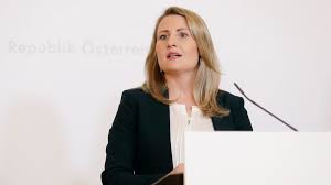 Integrationsministerin susanne raab (övp) präsentiert am dienstag den von einem unabhängigen expertenrat verfassten integrationsbericht. Corona Krise Raab Startet Offensive Gegen Fake News Fur Migranten