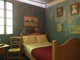 Vincent van gogh's bedroom in arles is arguably the most famous chambre in the history of art. The Night I Stayed In Van Gogh S Bedroom But Slept On The Couch River North Chicago Dnainfo