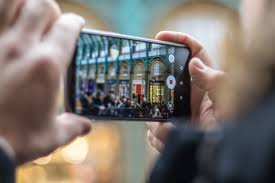 Hier haben sie viele lustige frames, die sie ihren videos oder fotos hinzufügen. Professionelle Videos Mit Dem Smartphone Filmen Und Schneiden Geht Das