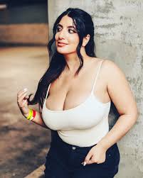 Photo by Sarah arabic fans (@fans99759) · November 8, 2024