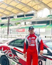 Lagaknya seperti wanita muda, apatah lagi dengan gelaran sebagai pemandu kereta lumba menyebabkan ramai. Impian Fattah Amin Nak Jadi Pelumba Kereta Tercapai Media Hiburan