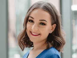 Laura Beaton's Instagram, Twitter & Facebook