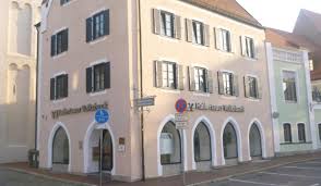 The bank offers checking accounts, credit cards, savings and investments, mortgage, property, insurance, and retirement services. Volksbank Raiffeisenbank Bayern Mitte Eg Geschaftsstelle Moosburg Moosburg An Der Isar Auf Dem Plan 4 Offnungszeiten Angebote