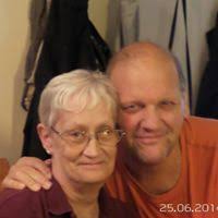 Sarah Vanderwall (handmadetre0917)