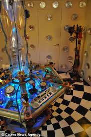 See more ideas about doctor who, doctor, tardis. Dr Who Super Fan Transforms His Bedroom Into A Tardis Daily Mail Online