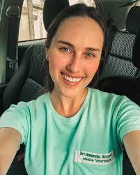 Tammy Rossetti's Instagram, Twitter & Facebook