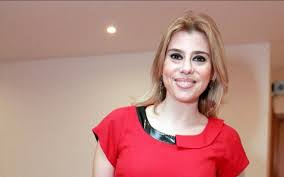 Are you looking to speak with a representative of ? Monica Sintra Acusada De Ser Gorda Burra Feia E De Nao Ter Preocupacoes Na Vida Nova Gente