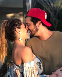 Jun 04, 2021 · o sertanejo luan santana surpreendeu os fãs ao divulgar um novo rosto para o clipe de 'morena', parceria recusada pela vencedora do bbb 21, juliette. Luan Santana Se Declara Para Namorada Para Todo Sempre Jetss