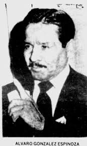 Mis abuelos maternos Humberto Corrales Rojas y América Vargas Herrera,  vivieron su vida de casados en la propiedad donde había un gran higuerón  con sus famosas guarias moradas. Ayer celebrando 83 años