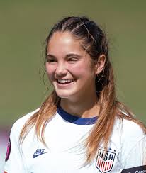 North Carolina Courage sign 17-year-old USYNT star Riley Jackson to NWSL  contract