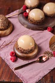 Dome Au Chocolat Dulcey Framboises Dessert Individuel Recette Chocolat Alimentation