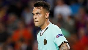 Det ryktades om en 5 års period, efter att hans kontrakt gick ut i somras. Fotbolltransfers Com Martinez Uppges Nobba Barcelona Om Messi Lamnar