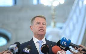 Valoarea punctului de pensie crește treptat camera deputaţilor a adoptat, în calitate de for decizional, legea sistemului public de pensii, reexaminată ca urmare a deciziei de ce prevede noua lege a pensiilor vârsta standard de pensionare este de 65 de ani pentru bărbaţi şi 63 de ani pentru femei. PreÈedintele Klaus Iohannis A Promulgat Legea Pensiilor Ce Prevede Actul Normativ Stirileprotv Ro